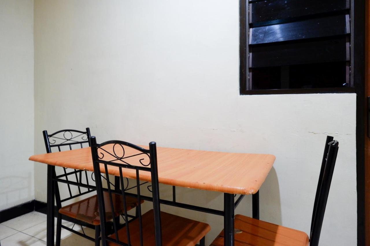 ホテル Koolkost Near Kawasan Simpang Lima スマラン エクステリア 写真